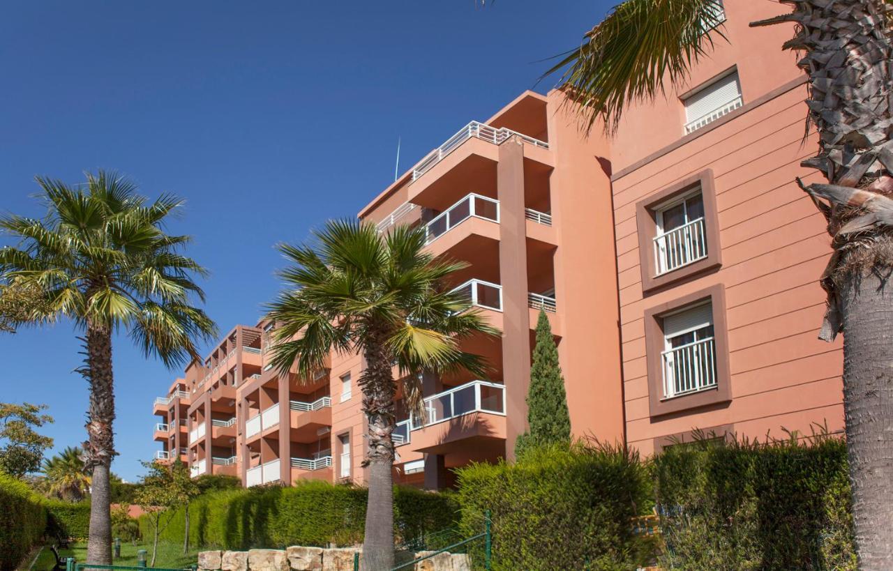 B02 - Fantastic Apartment With Pool Portimao Luaran gambar
