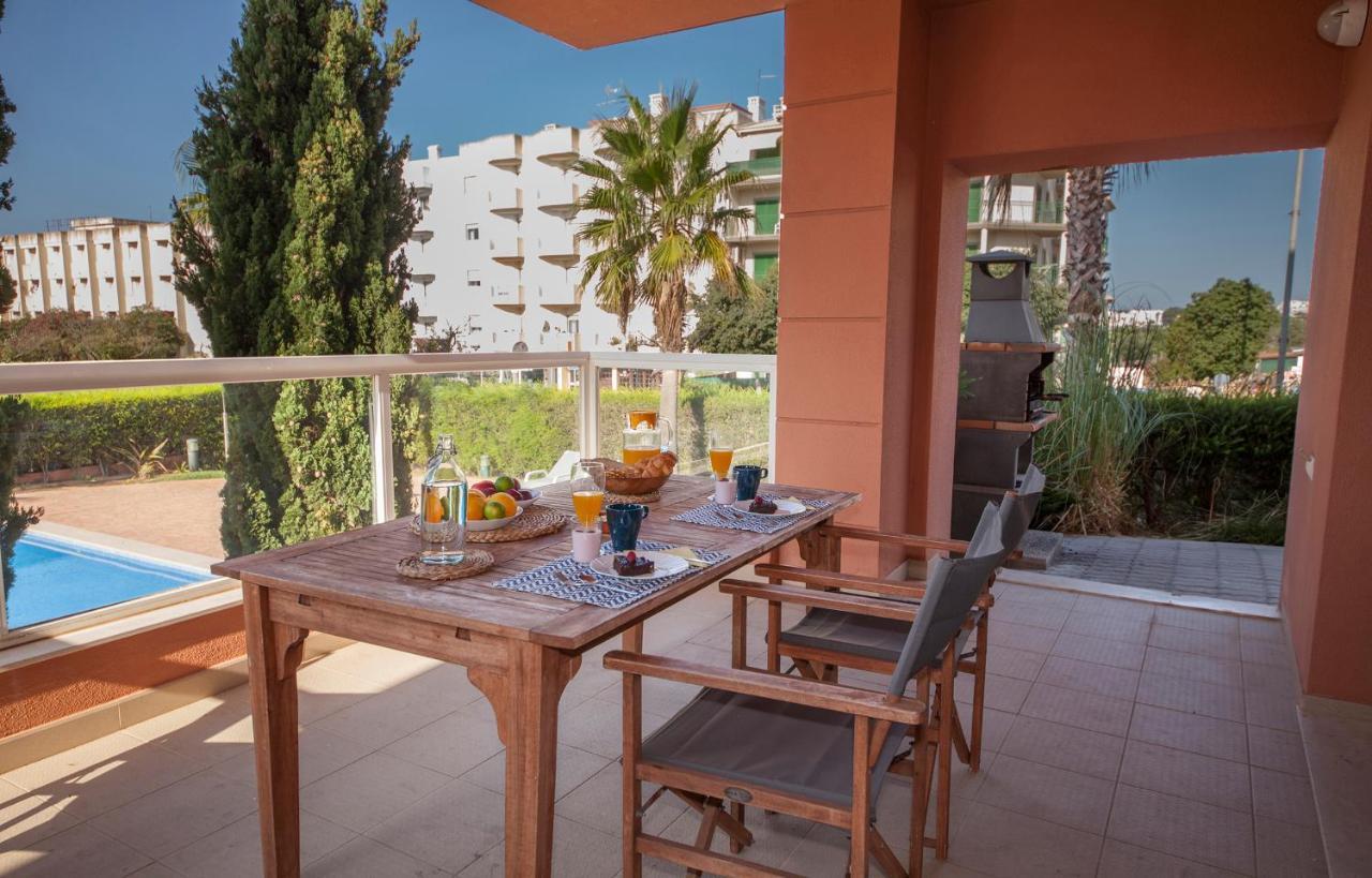 B02 - Fantastic Apartment With Pool Portimao Luaran gambar