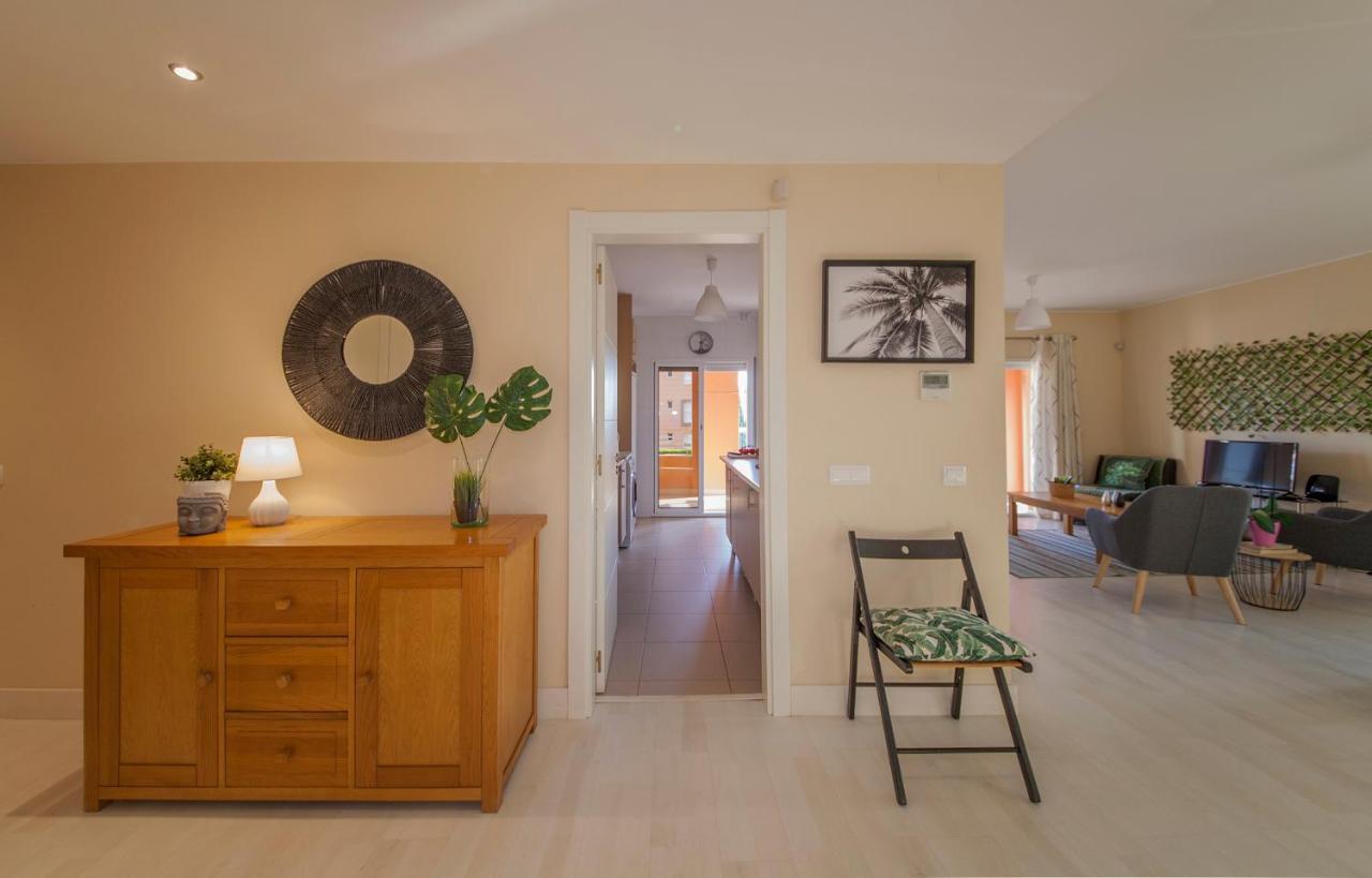 B02 - Fantastic Apartment With Pool Portimao Luaran gambar